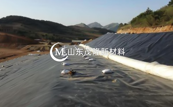 《崇义县思顺乡垃圾填埋场》土工布、土工膜施工