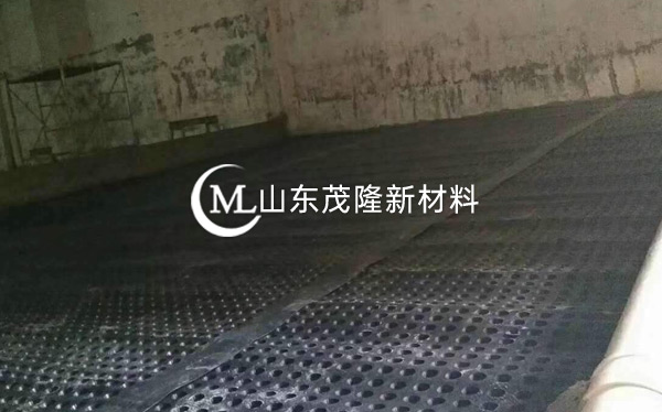 《青岛地铁1号线停车场》土工布、排水板施工