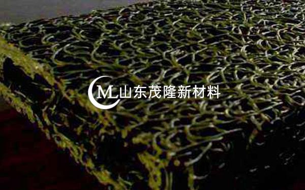 《贵州江玉高速公路》土工布、方形盲沟施工