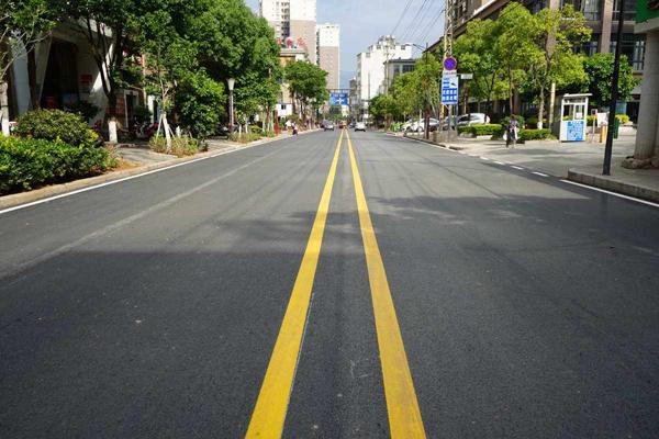 土工格栅在城市白改黑道路上怎么施工呢？  第2张