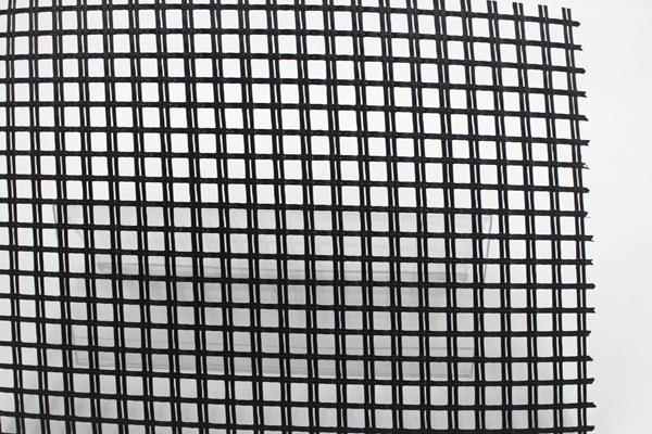 自粘型玻纤土工格栅的特点有哪些呢？  第2张