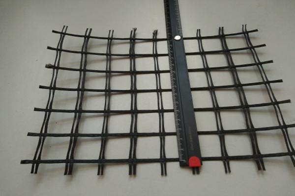 土工格栅加筋技术有哪些特点呢？  第2张