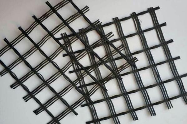 【土工格栅厂家】双向土工格栅加筋边坡性能有哪些优势 第1张