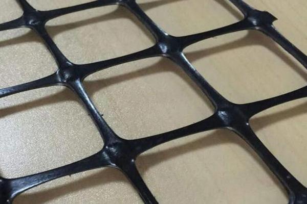 土工格栅型号尺寸指南：了解不同型号尺寸，选择最适合的土工格栅  第4张