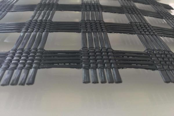 水稳层土工格栅：铺设技巧与方法探究  第3张