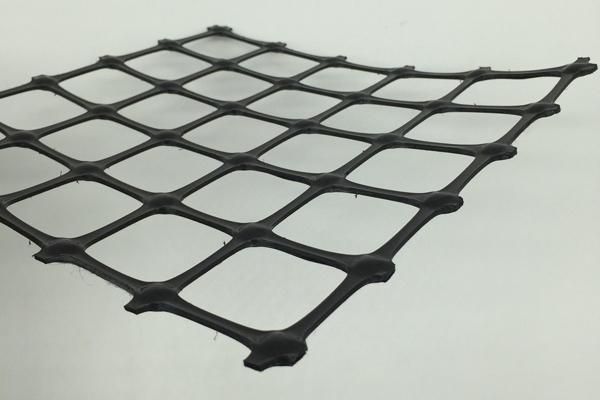 土工格栅施工时规格如何选择？从材料到尺寸，完全解读！
