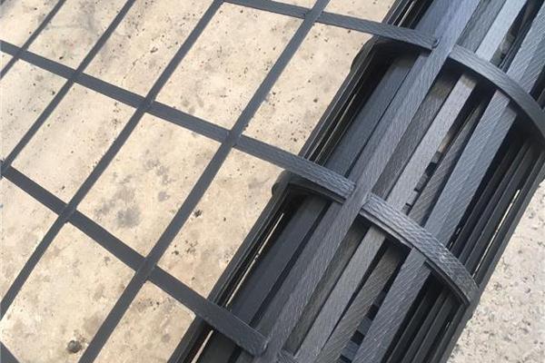 了解焊接钢塑土工格栅的作用和特点  第1张