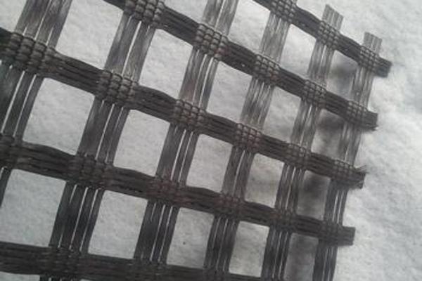 玻纤土工格栅在水泥混凝土路面改造中的应用探索  第1张