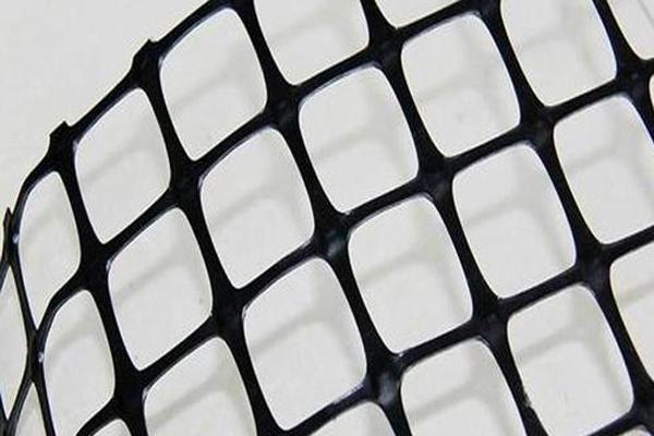 聚酯土工格栅是否含有钢丝构成？  第1张