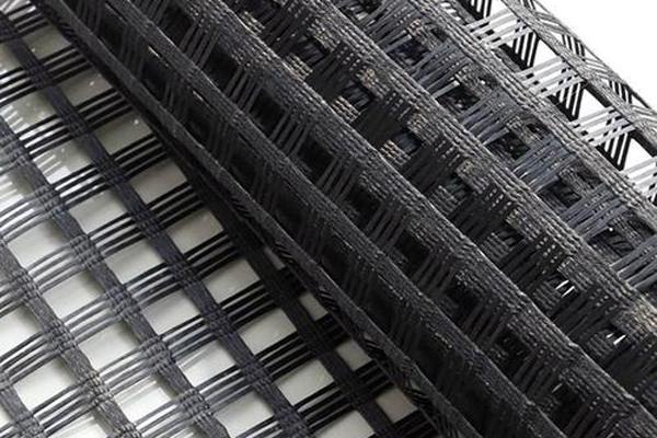 聚酯土工格栅是否含有钢丝构成？  第3张