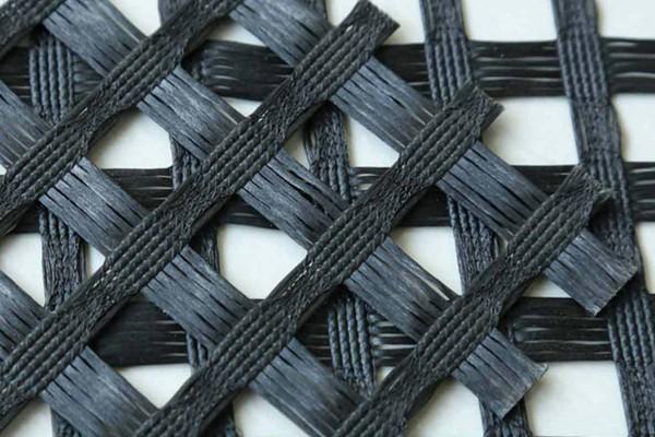 PP条带焊接土工格栅特点揭秘  第2张