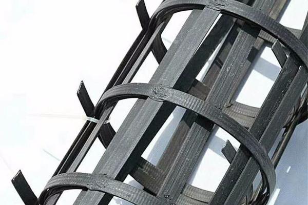 土工格栅搭接宽度究竟对工程有何影响？  第2张