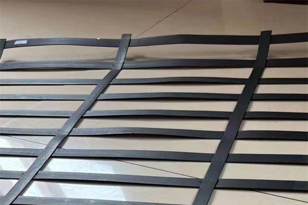 高韧性聚酯纱线集束土工格栅如何使用 第2张