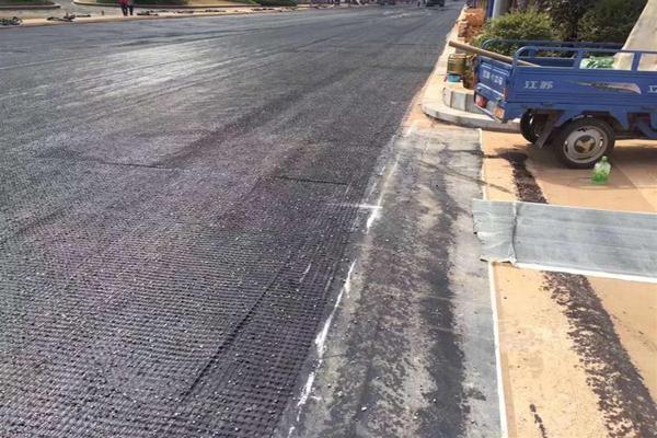 玻纤格栅和土工格栅在道路施工中的区别 第3张